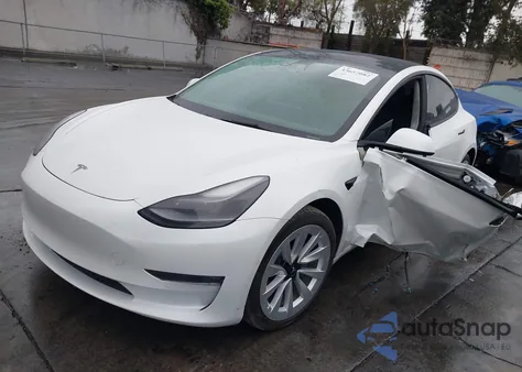 2022 Tesla Model 3 Long Range Dual Motor All-Wheel Drive z USA, uszkodzony, nr VIN 5YJ3E1EB6NF137256
